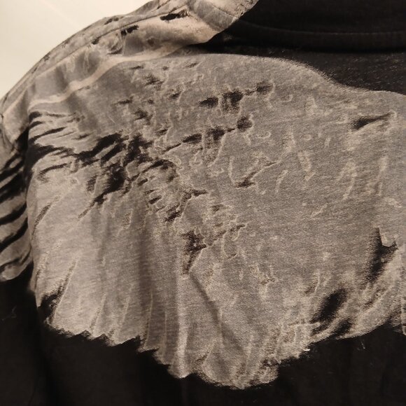 Armani Exchange Wings V-Neck Tee - Picture 8 of 9